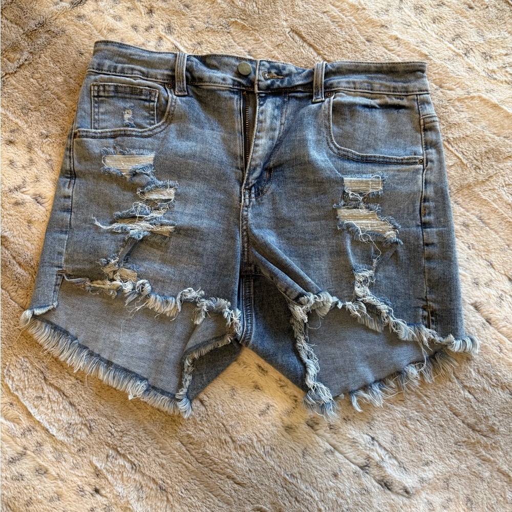 American Eagle 90’s highest rise boyfriend cut Distressed Denim Women's Shorts
